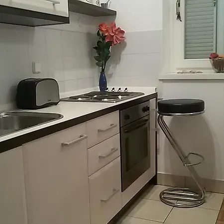 Hana Apartment *