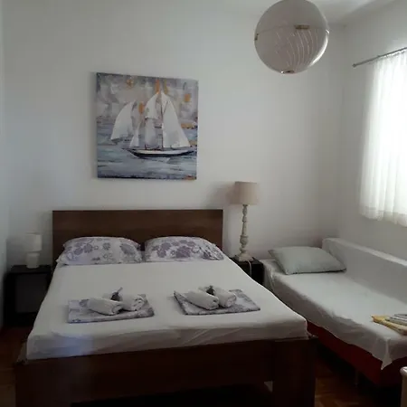 Hana Apartment *